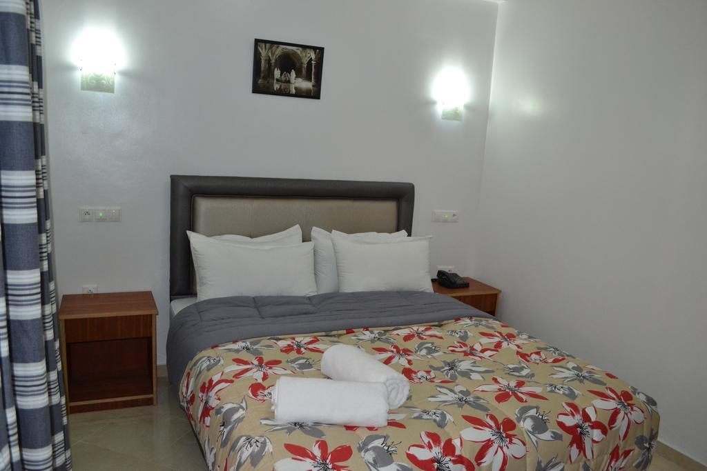 Hotel La Place الجديدة الغرفة الصورة
