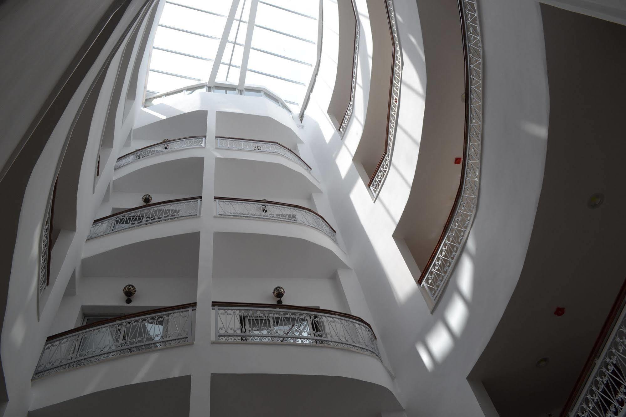 Hotel La Place الجديدة المظهر الخارجي الصورة
